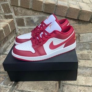 Air Jordan 1 Low “Cardinal Red” Size 10